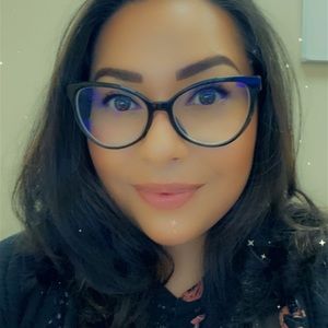 Meet your Posher, Vanessa